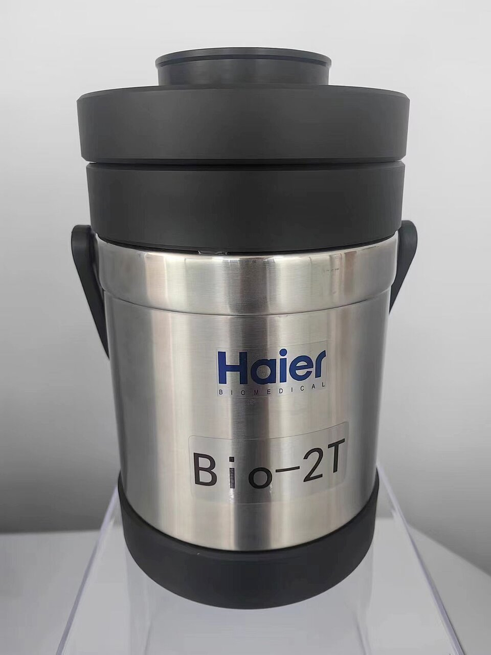 De Bio-2T van Haier Biomedical weegt leeg slechts 3 kg