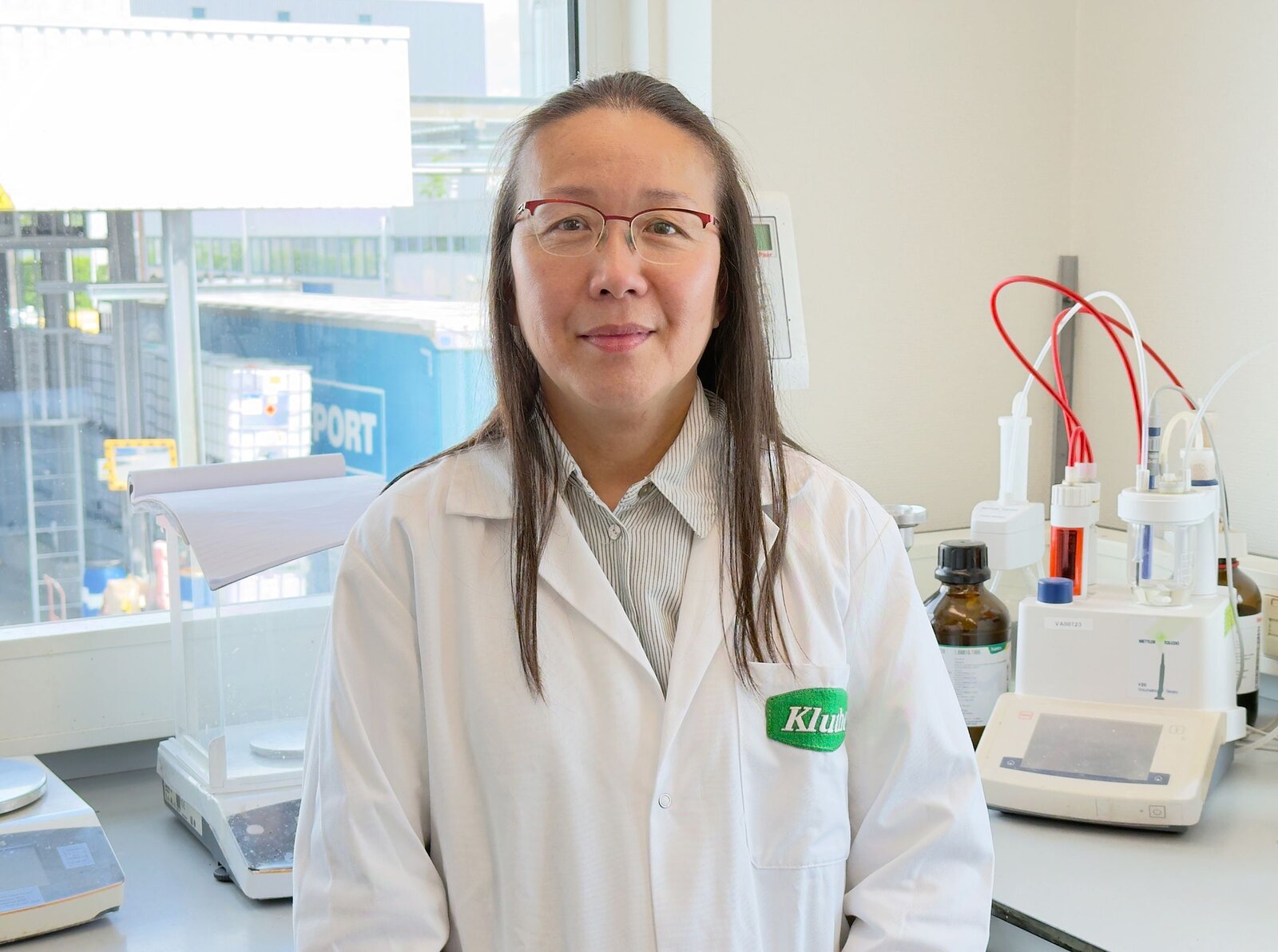 Christine Cao, labmanager bij Kluthe Benelux